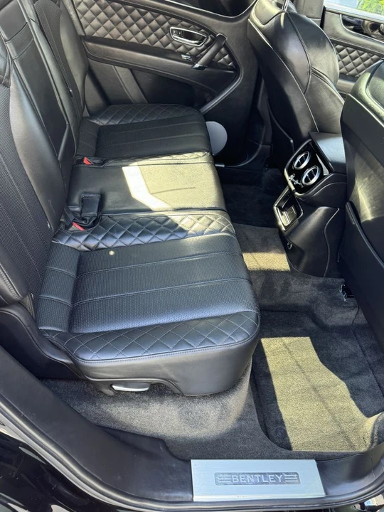 2017 Bentley Bentayga - Image 21 of 31
