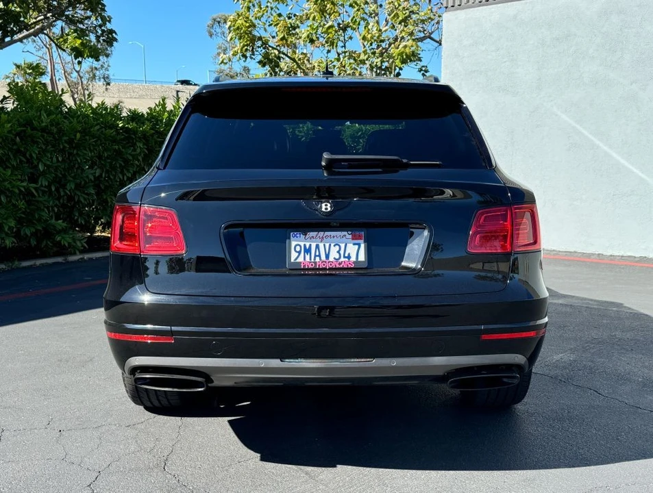 2017 Bentley Bentayga - Image 12 of 31