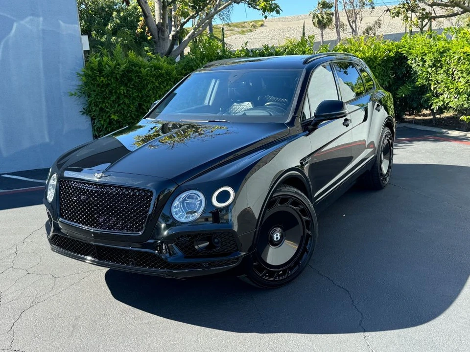2017 Bentley Bentayga - Image 4 of 31