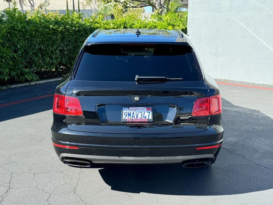 2017 Bentley Bentayga - Image 13 of 31