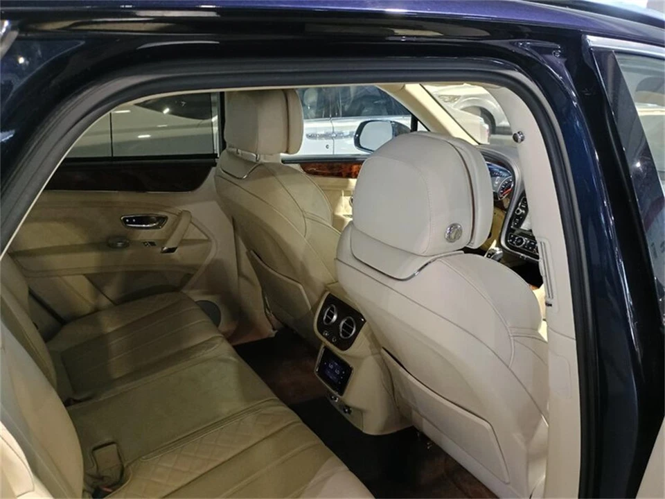2017 Bentley Bentayga - Image 31 of 31