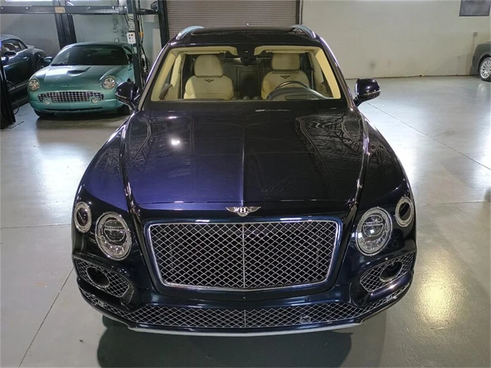 2017 Bentley Bentayga - Image 9 of 31