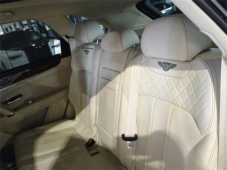 2017 Bentley Bentayga - Image 27 of 31