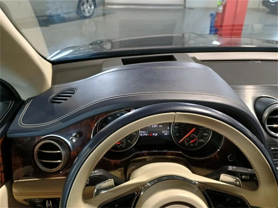 2017 Bentley Bentayga - Image 18 of 31