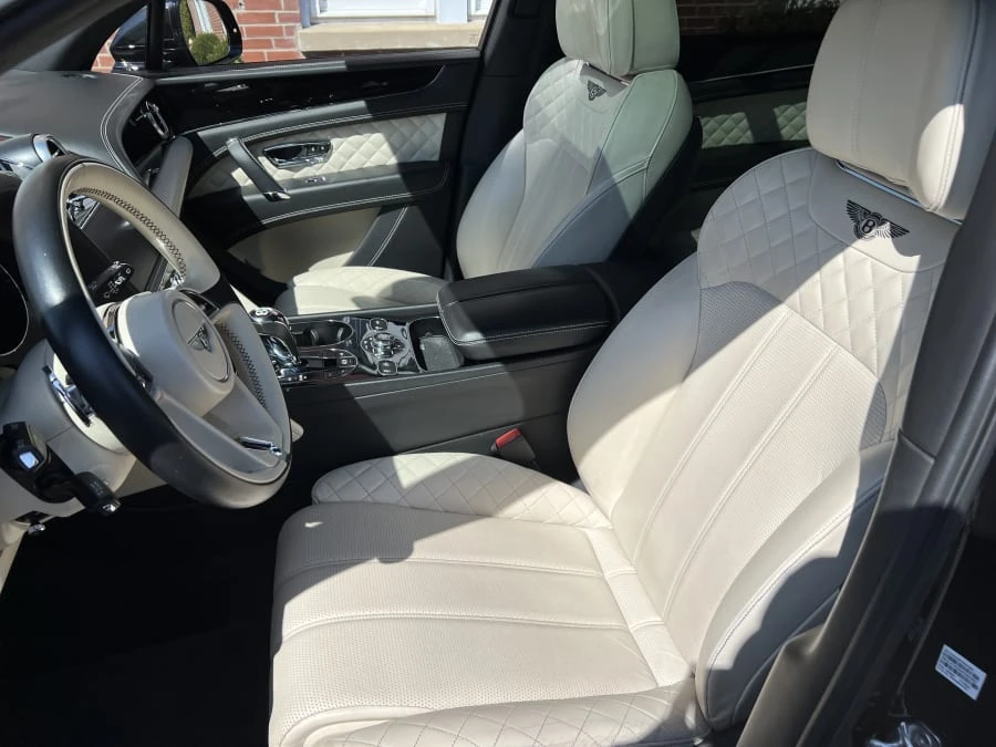 2017 Bentley Bentayga - Image 5 of 11