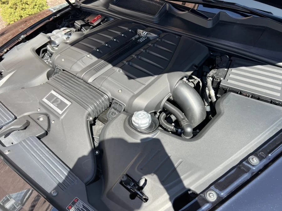 2017 Bentley Bentayga - Image 11 of 11