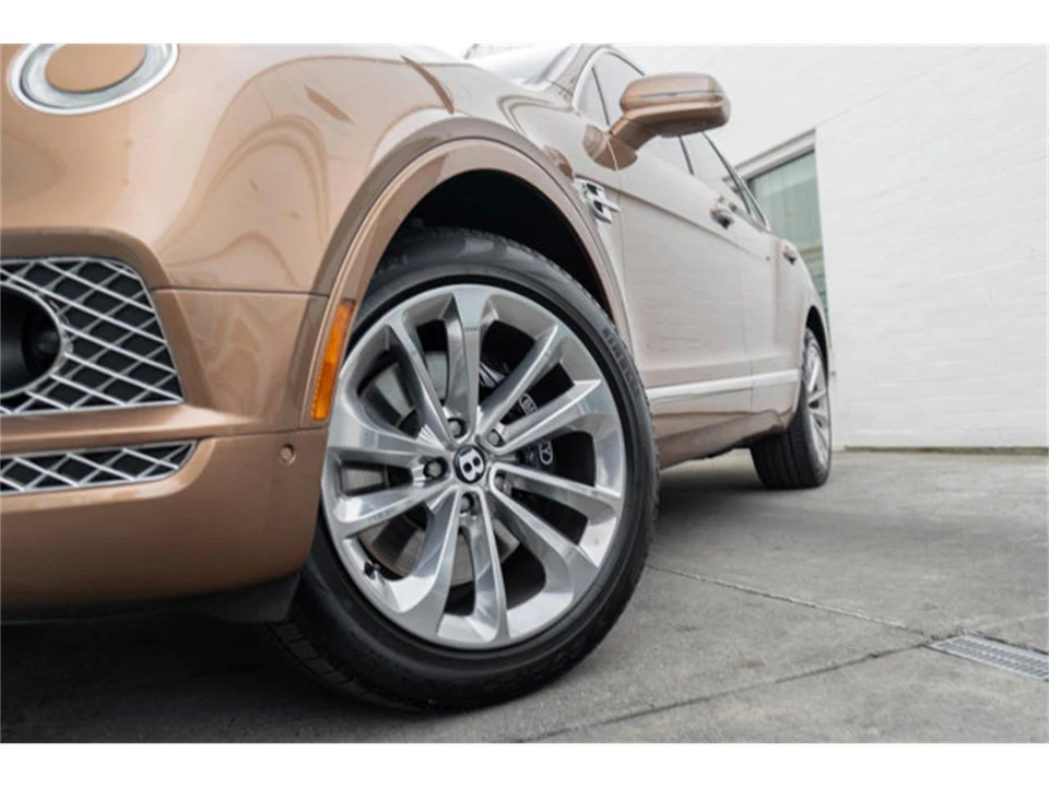 2017 Bentley Bentayga - Image 4 of 12