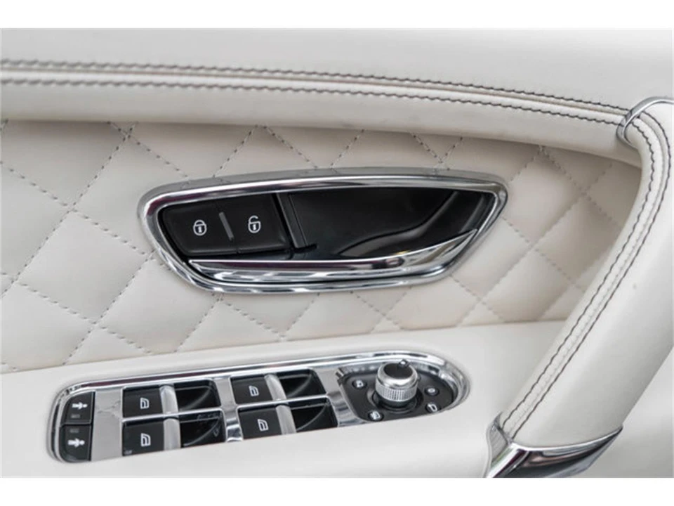 2017 Bentley Bentayga - Image 11 of 12