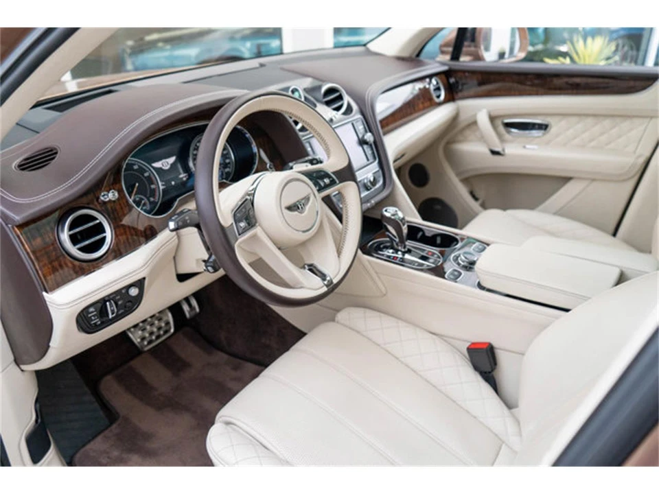 2017 Bentley Bentayga - Image 8 of 12