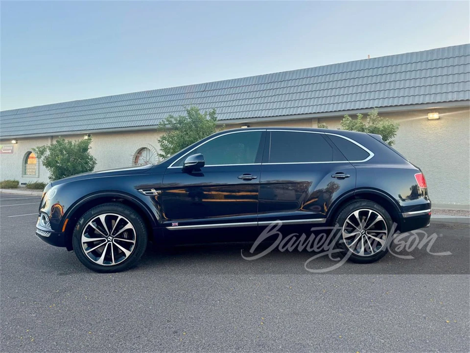 2017 Bentley Bentayga - Image 2 of 5