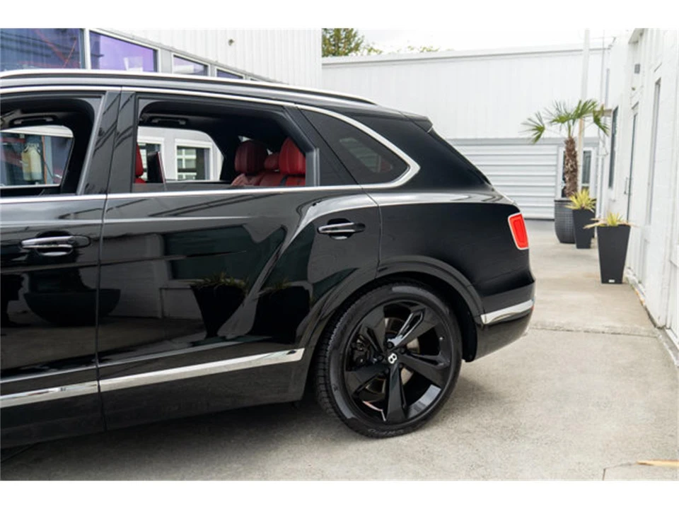 2017 Bentley Bentayga - Image 5 of 12