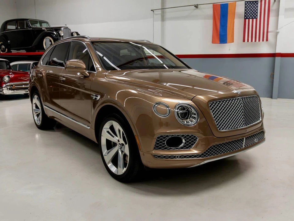 2017 Bentley Bentayga - Image 4 of 31