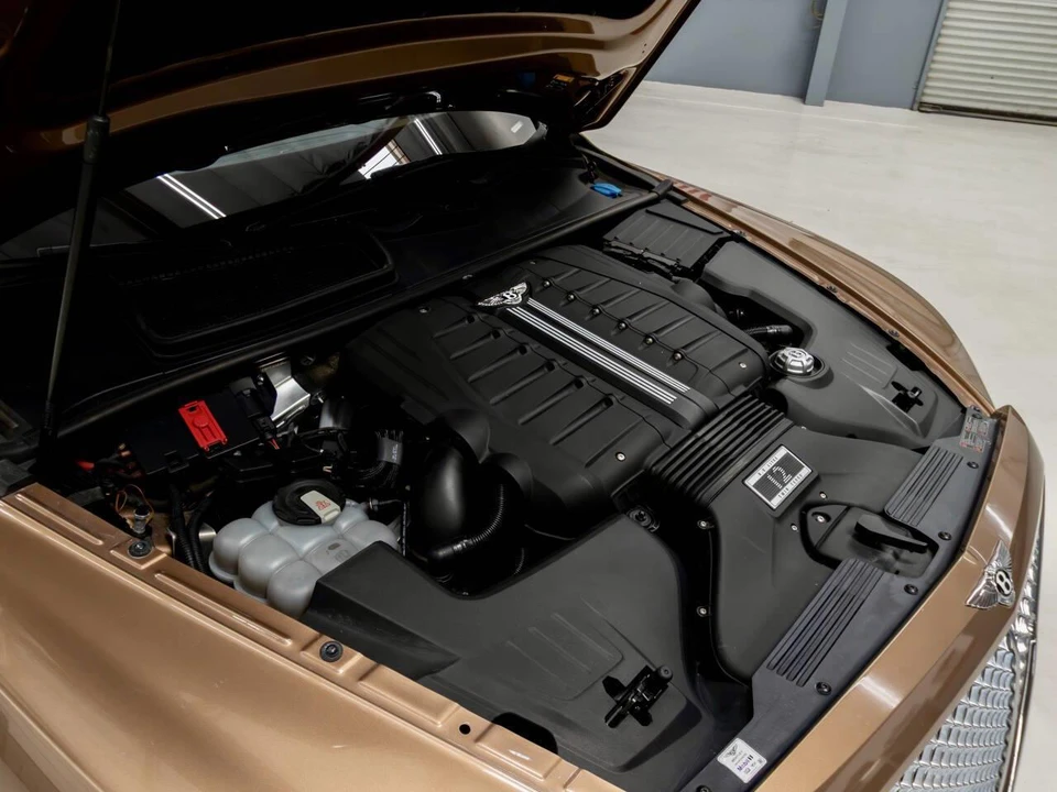 2017 Bentley Bentayga - Image 13 of 31