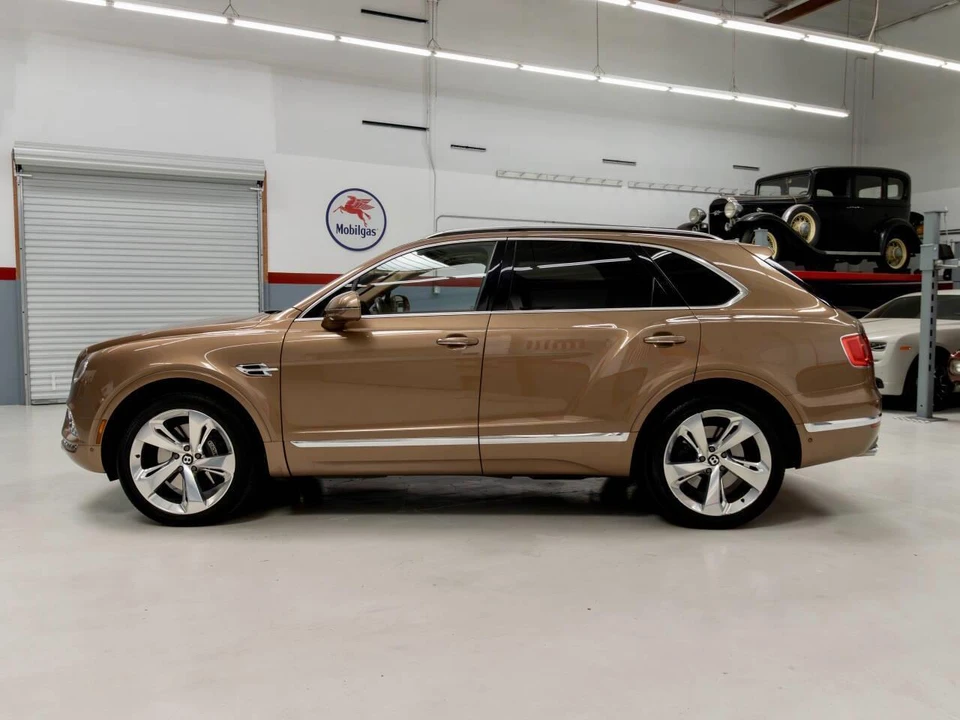 2017 Bentley Bentayga - Image 8 of 31