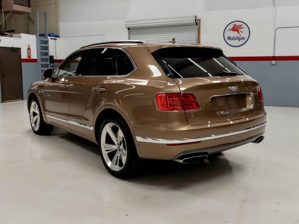 2017 Bentley Bentayga - Image 6 of 31