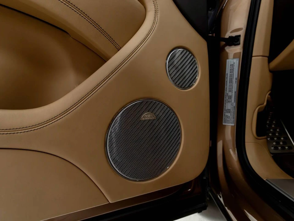 2017 Bentley Bentayga - Image 24 of 31