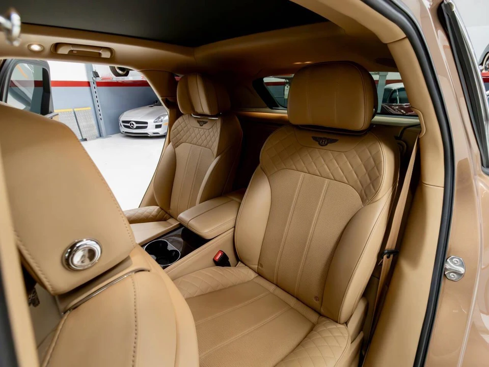 2017 Bentley Bentayga - Image 30 of 31