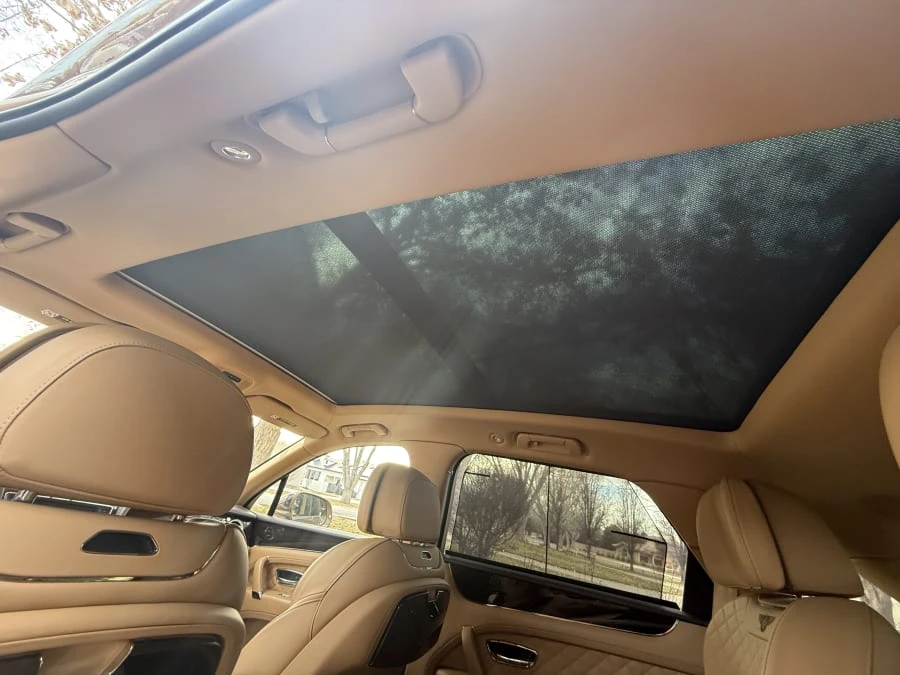 2017 Bentley Bentayga - Image 14 of 27