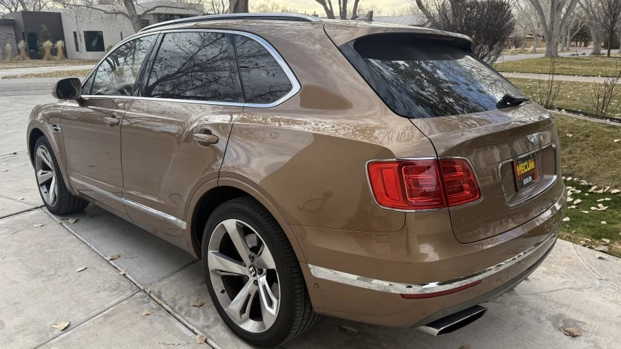 2017 Bentley Bentayga - Image 8 of 27