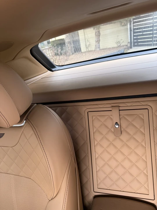 2017 Bentley Bentayga - Image 17 of 27