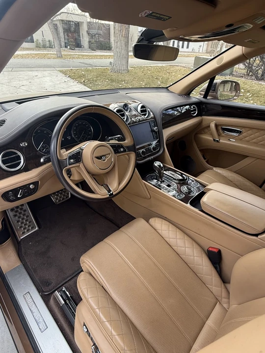 2017 Bentley Bentayga - Image 12 of 27