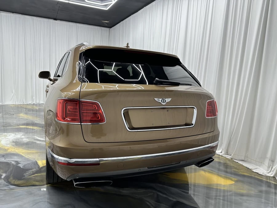 2017 Bentley Bentayga - Image 4 of 27