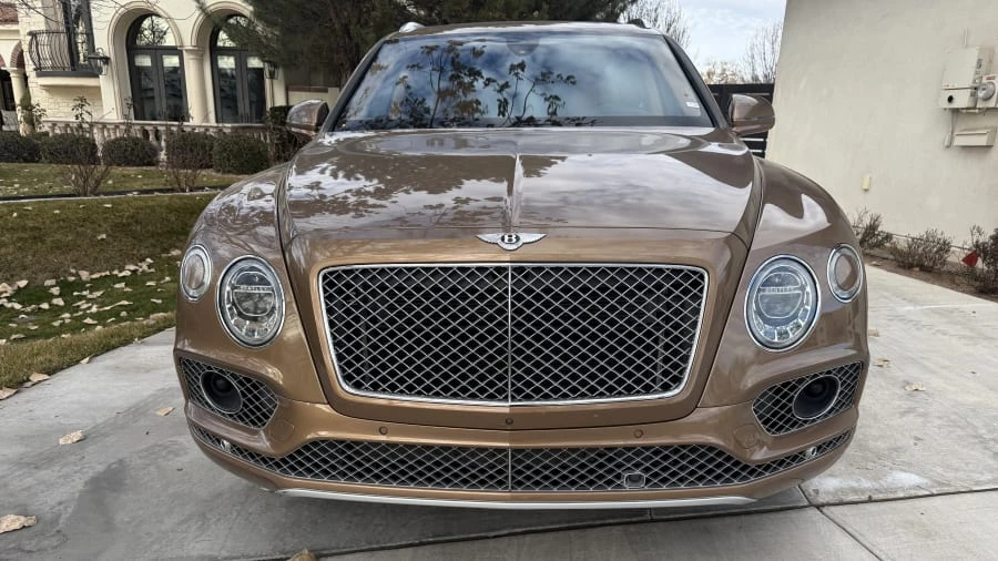 2017 Bentley Bentayga - Image 4 of 27