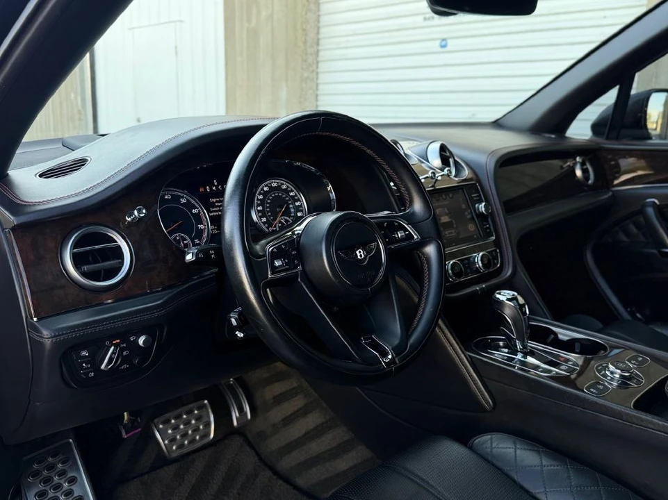 2017 Bentley Bentayga - Image 10 of 22