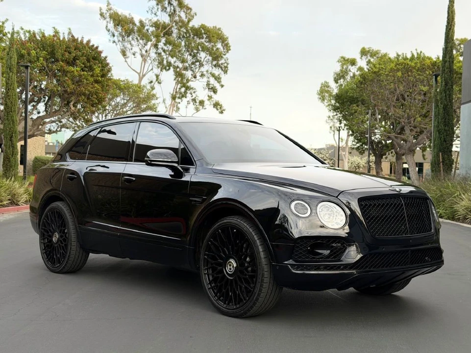 2017 Bentley Bentayga - Image 7 of 21
