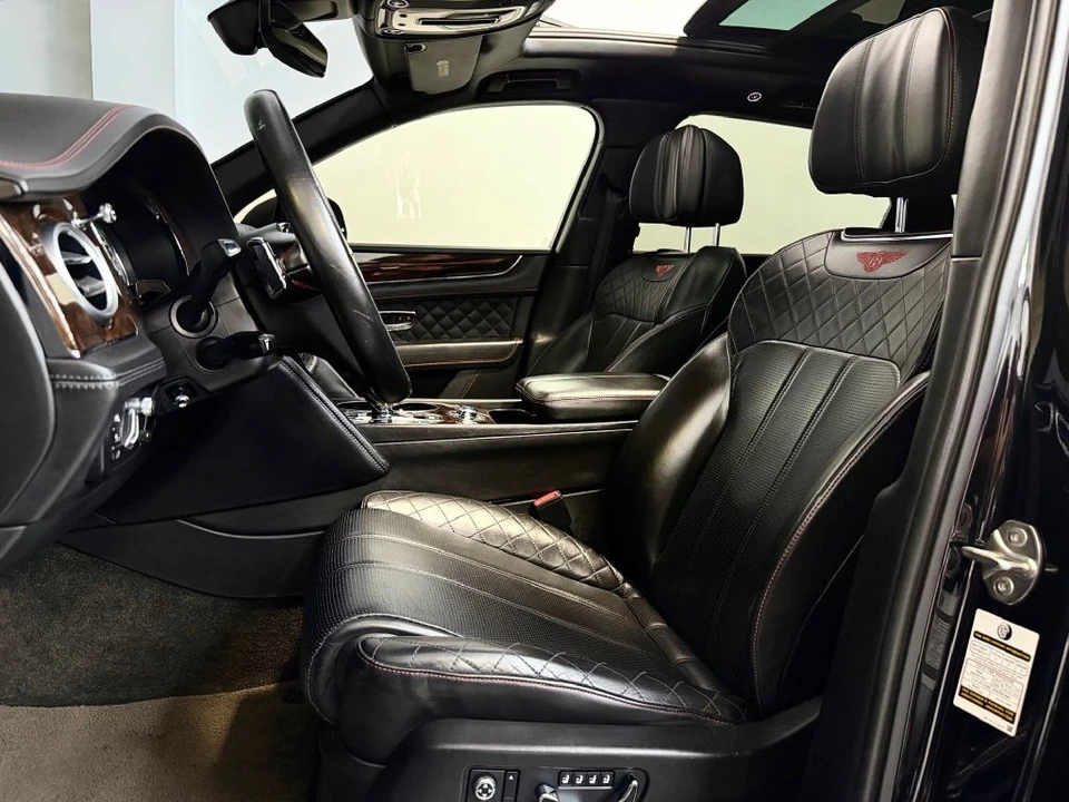 2017 Bentley Bentayga - Image 16 of 21