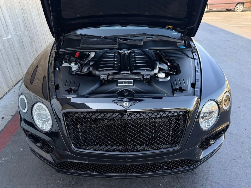 2017 Bentley Bentayga - Image 21 of 22