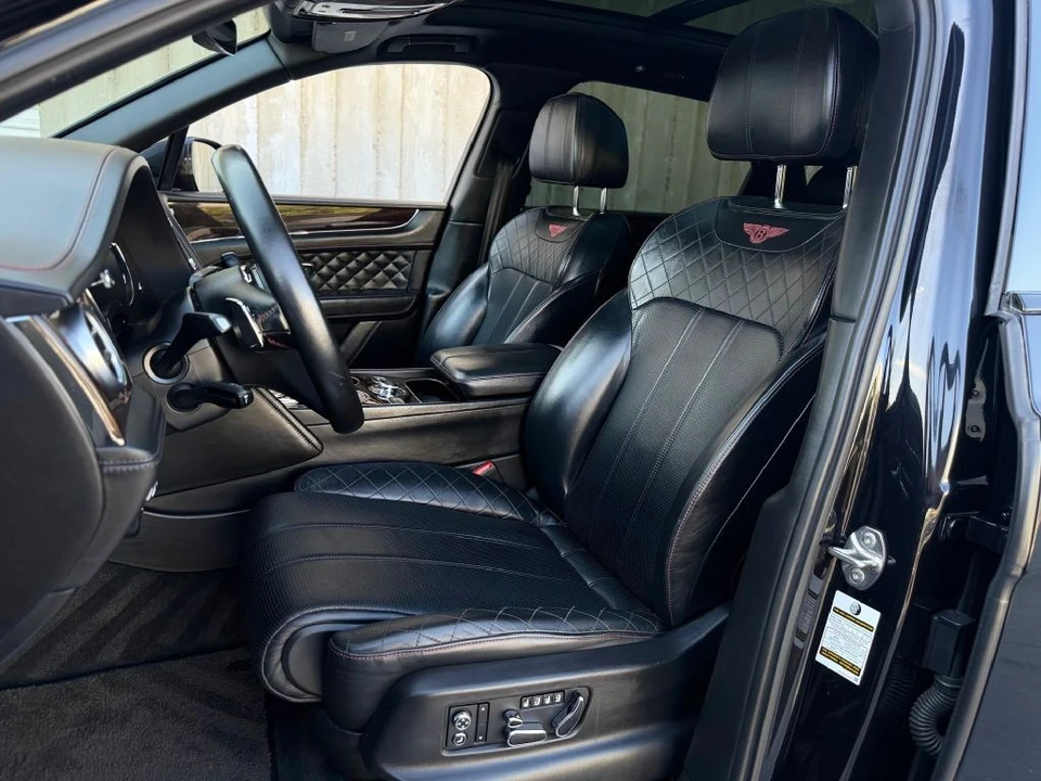 2017 Bentley Bentayga - Image 11 of 22