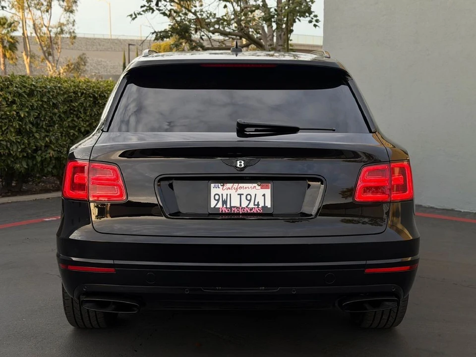 2017 Bentley Bentayga - Image 15 of 21
