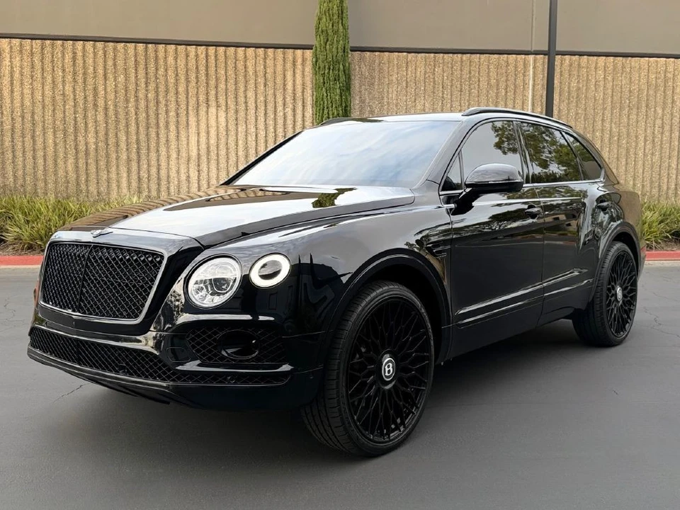 2017 Bentley Bentayga - Image 4 of 21