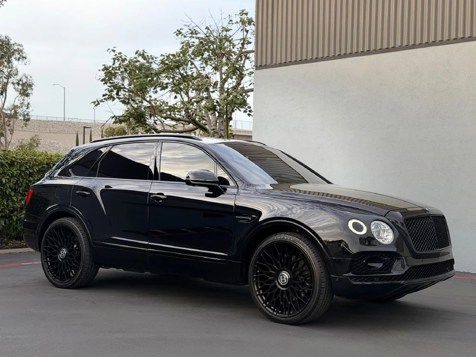 2017 Bentley Bentayga - Image 3 of 21
