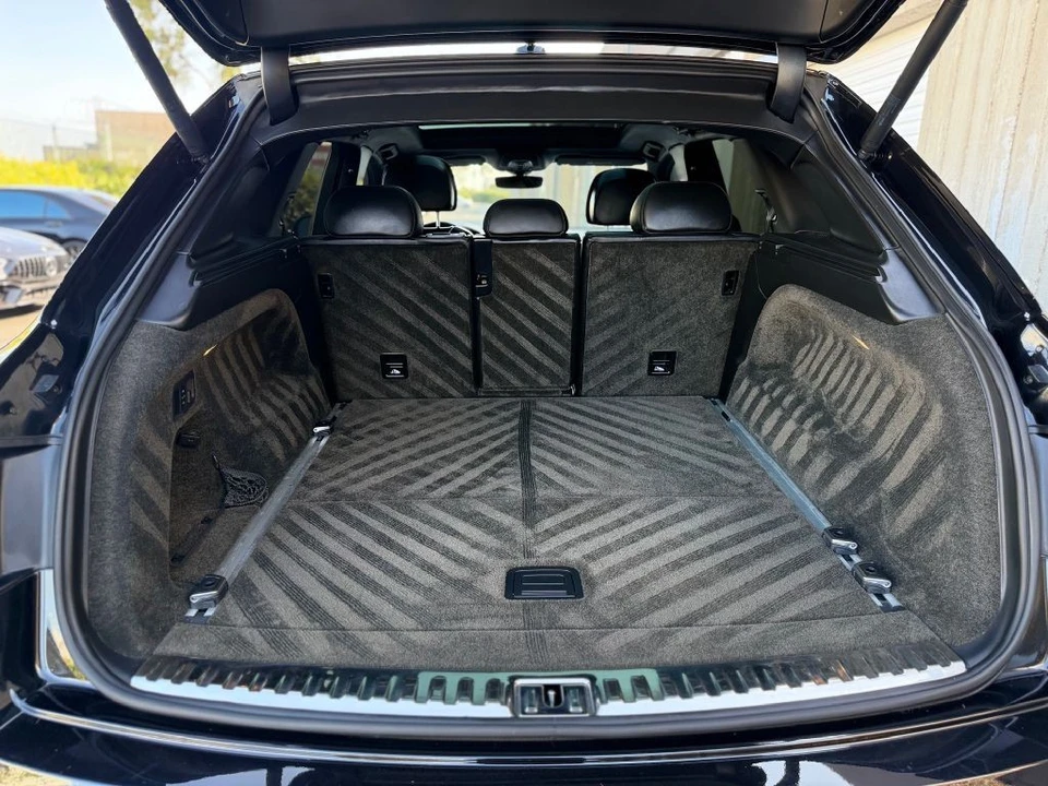 2017 Bentley Bentayga - Image 16 of 22