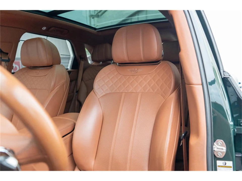 2017 Bentley Bentayga - Image 9 of 12
