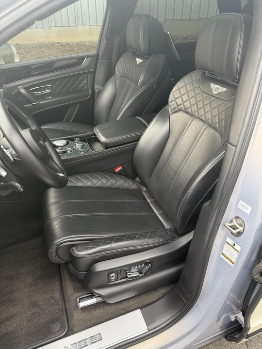 2017 Bentley Bentayga - Image 14 of 31
