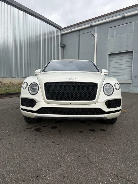 2017 Bentley Bentayga - Image 4 of 31