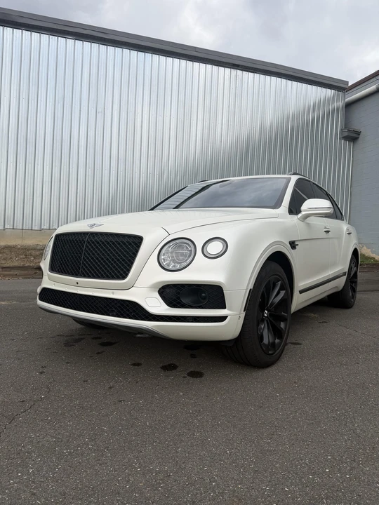 2017 Bentley Bentayga - Image 3 of 31