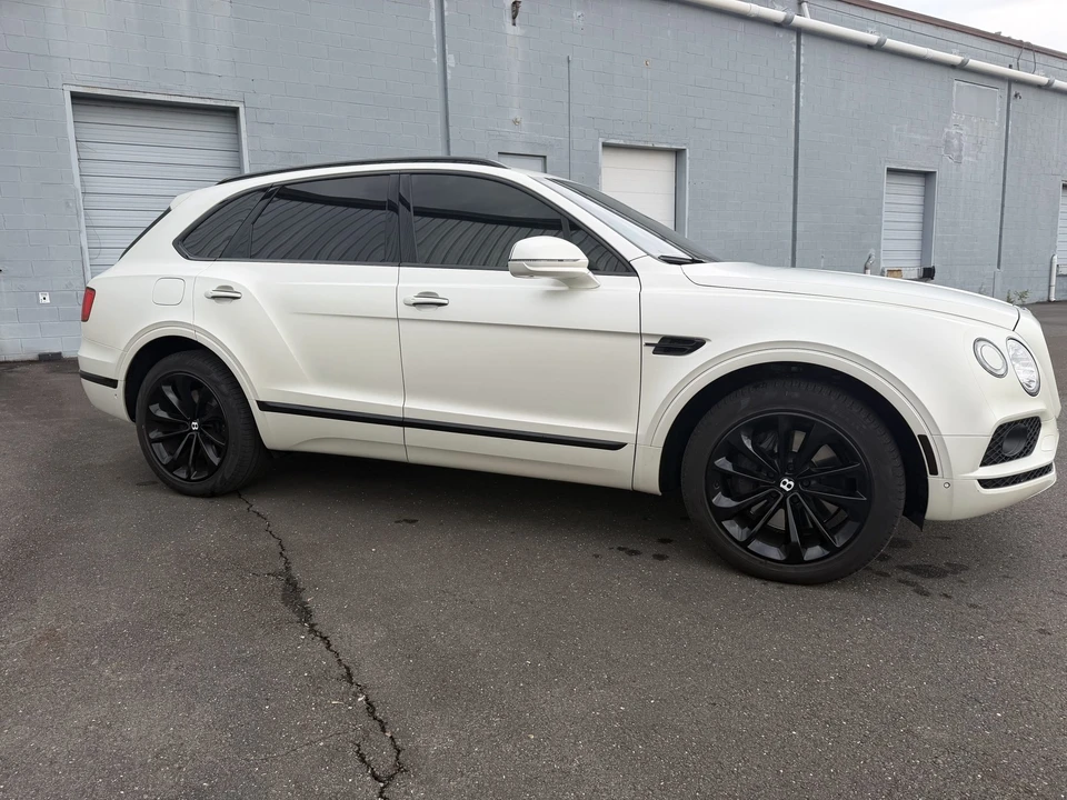 2017 Bentley Bentayga - Image 6 of 31