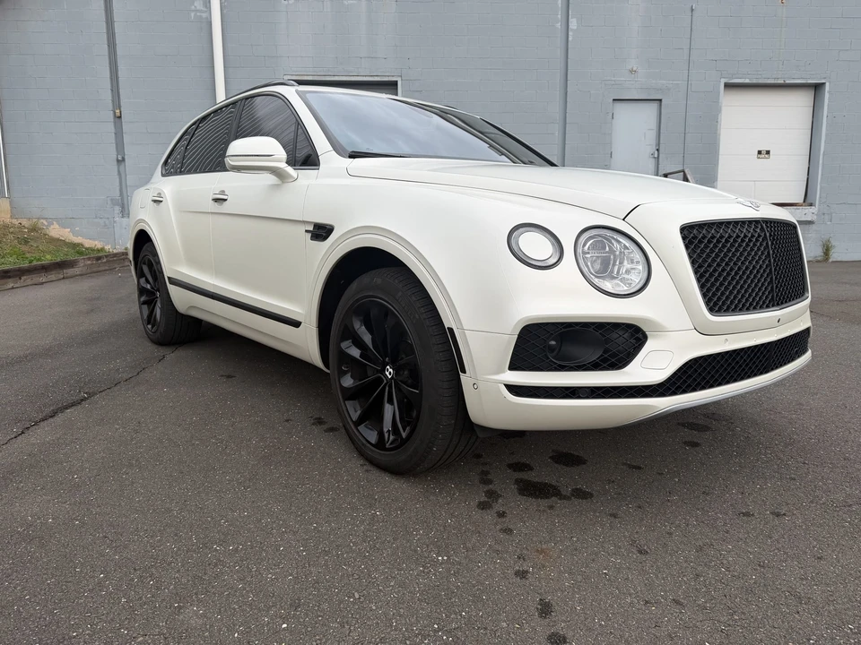 2017 Bentley Bentayga - Image 5 of 31