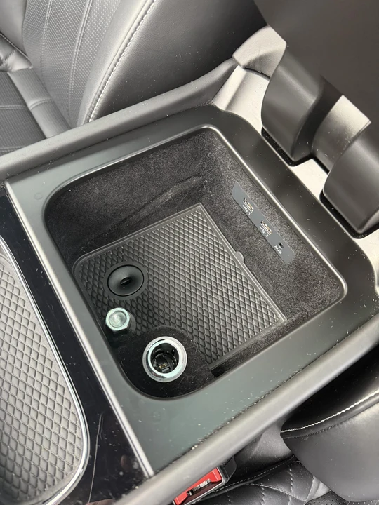 2017 Bentley Bentayga - Image 24 of 31