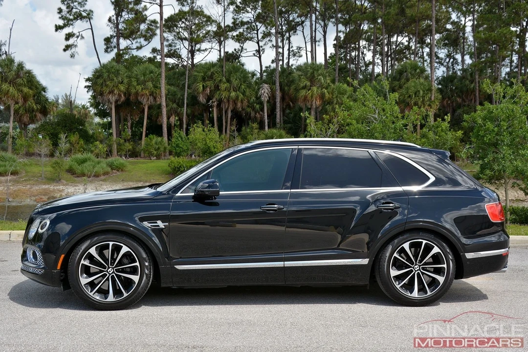 2017 Bentley Bentayga - Image 11 of 21