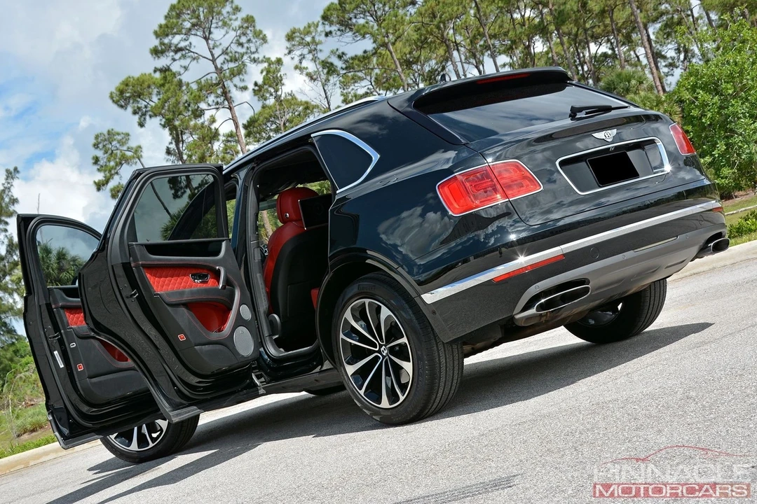 2017 Bentley Bentayga - Image 21 of 21
