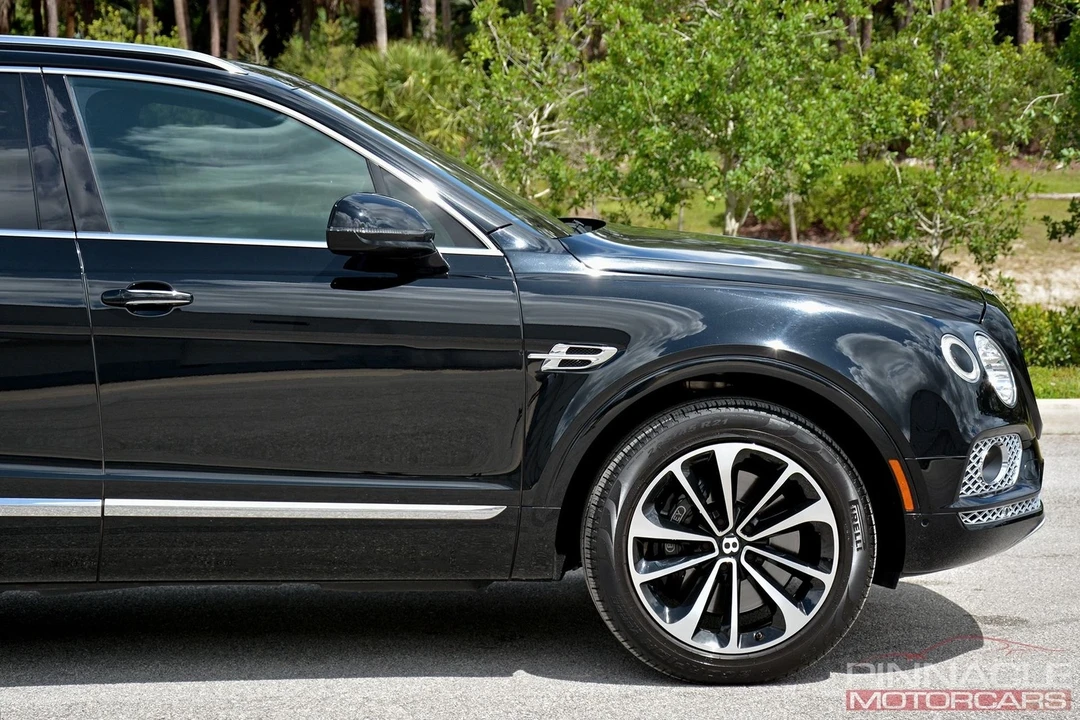 2017 Bentley Bentayga - Image 20 of 21