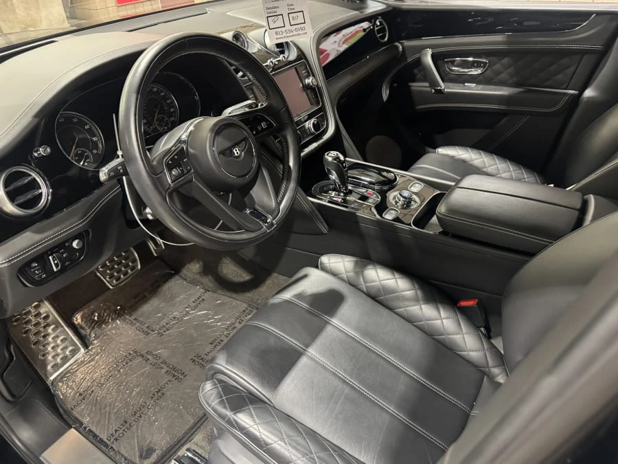 2017 Bentley Bentayga - Image 7 of 10