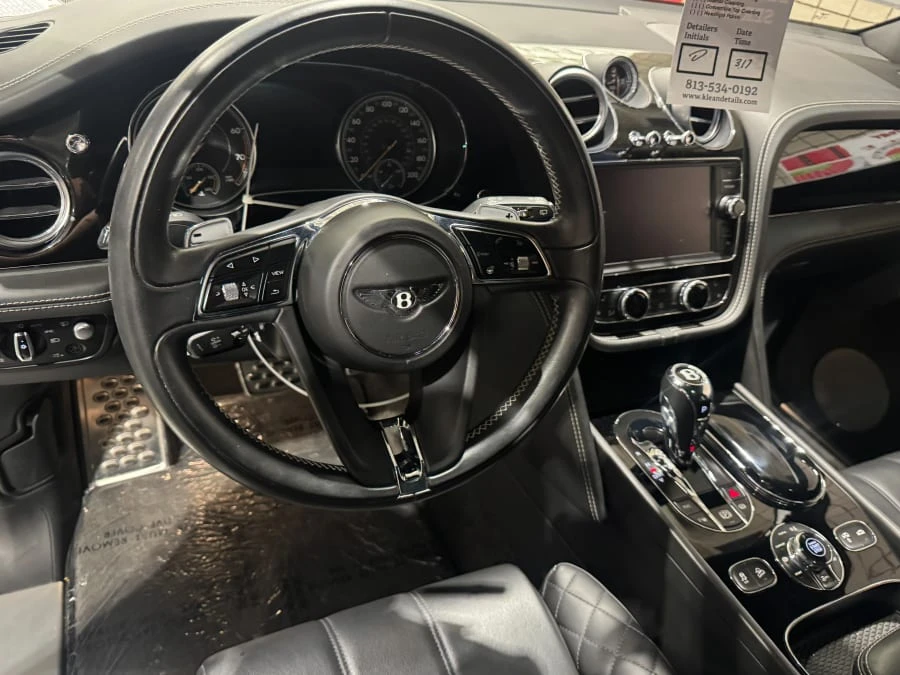 2017 Bentley Bentayga - Image 4 of 10