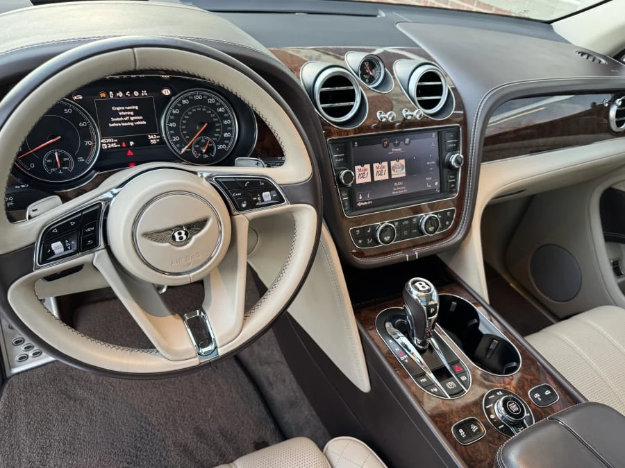 2017 Bentley Bentayga - Image 5 of 12