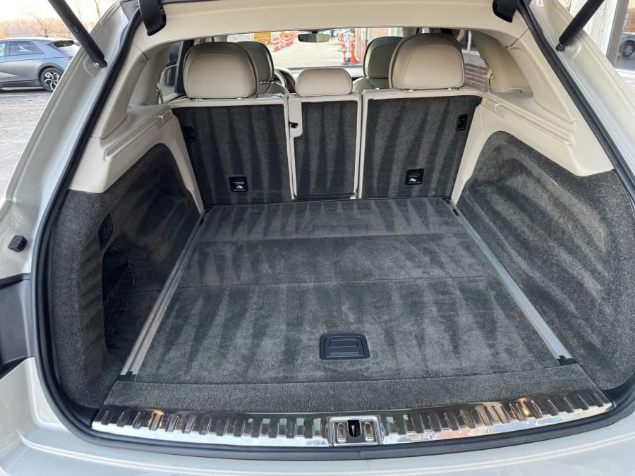 2017 Bentley Bentayga - Image 10 of 12